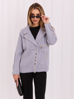 Hurt helllila Alpakajacke mit Druckknopfverschluss.