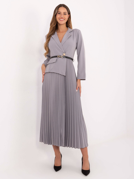 Szara rozkloszowana sukienka z ozdobnym guzikiem