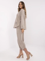 Ciemnobeżowy damski komplet z luźnymi spodniami