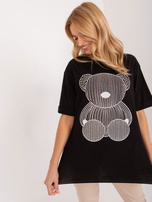 Hurtownia Czarny t-shirt oversize z aplikacją misia