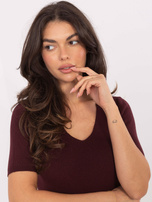 Burgundowy dopasowany sweter w prążek