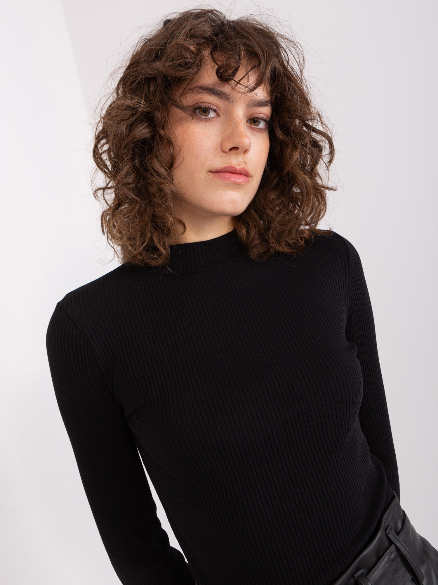 Czarna bluzka basic w prążek BASIC FEEL GOOD