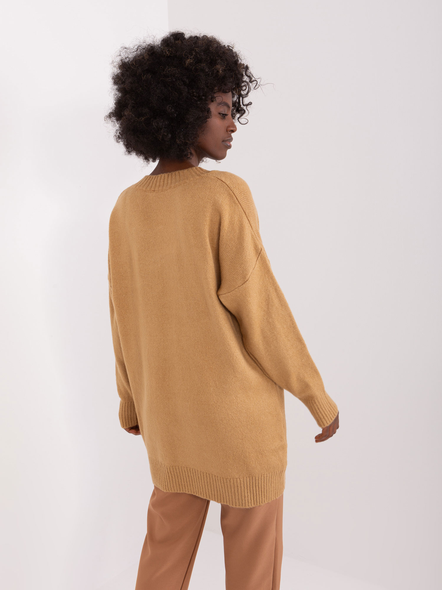 Sweter camelowy