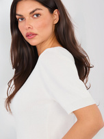 Ecru damski sweter z krótkim rękawem