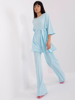 Hurt light blue casual set with an oversized blouse.