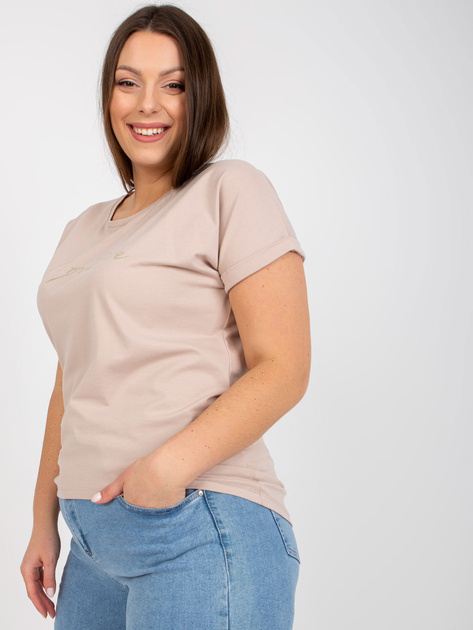 Beżowy t-shirt plus size ze złotym napisem