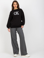 Hurtownia online Czarna luźna bluza bez kaptura z haftem 