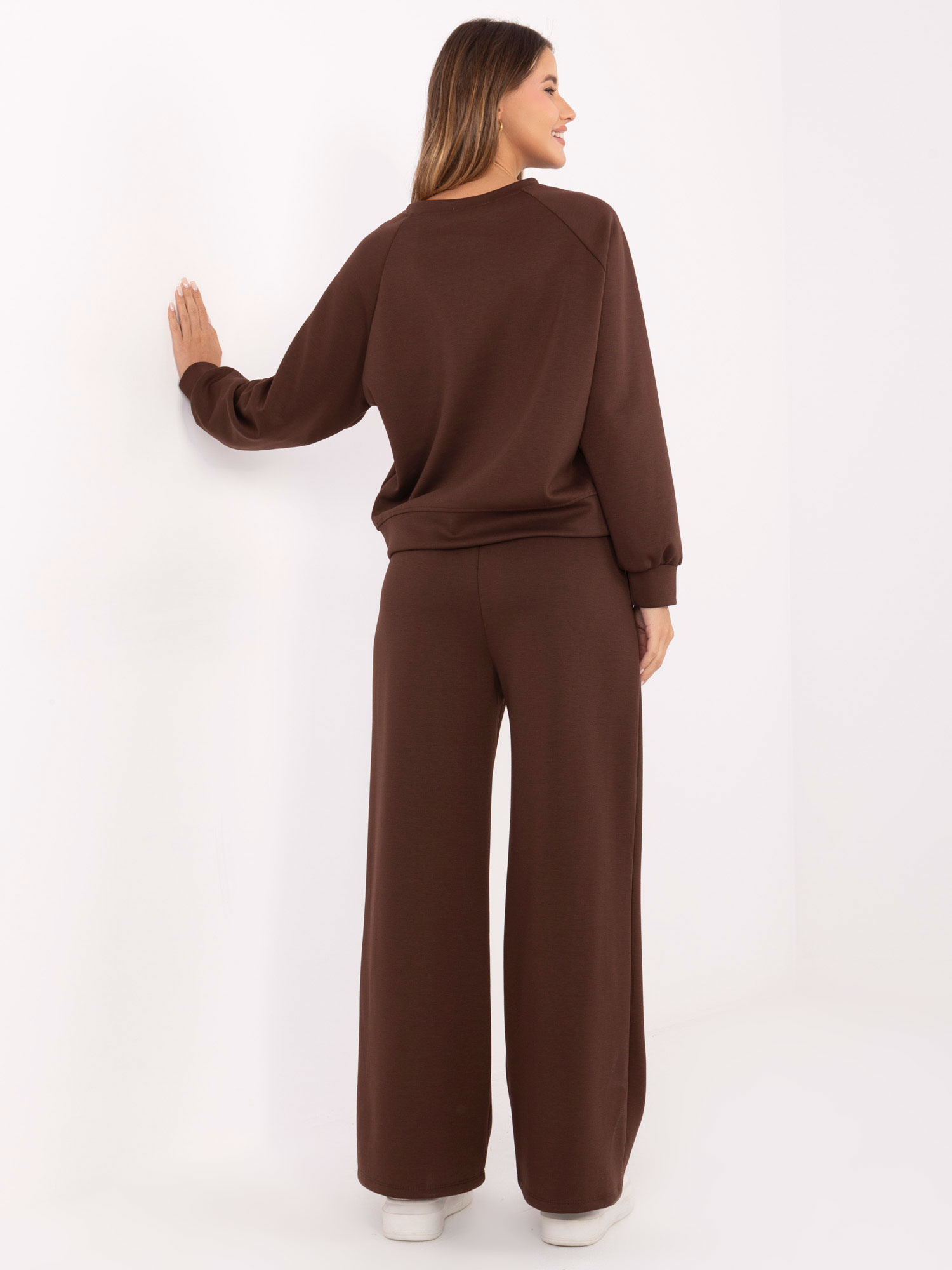 Braunes Damen-Basic-Set mit Hose.
