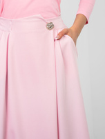 Pastelowa różowa rozkloszowana spódnica z kieszeniami 