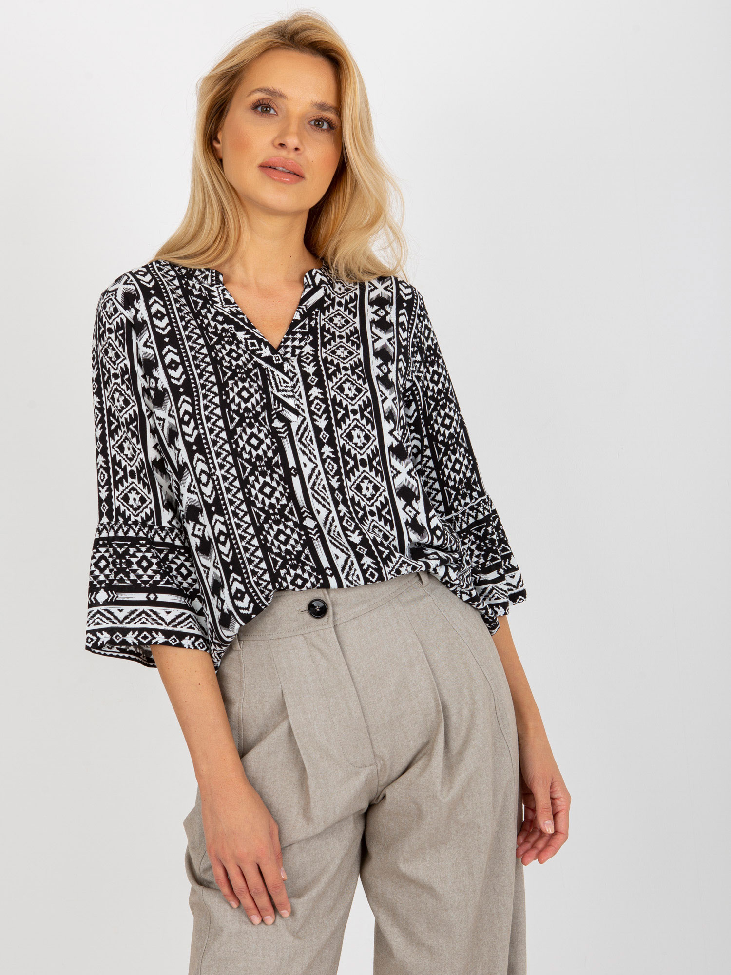 Hurt Schwarze Boho-Bluse mit Print aus Viskose SUBLEVEL.