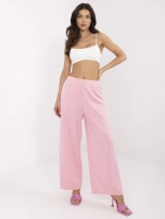 Różowe spodnie z przyjemnego w dotyku materiału 