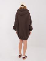 Czekoladowa krótka sukienka basic z kapturem