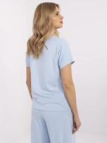 Jasnoniebieska bluzka basic z dodatkiem wiskozy