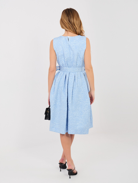 Pastelowa niebieska rozkloszowana sukienka z broszką RUE PARIS