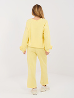 Pastelowy żółty damski komplet z prostymi spodniami