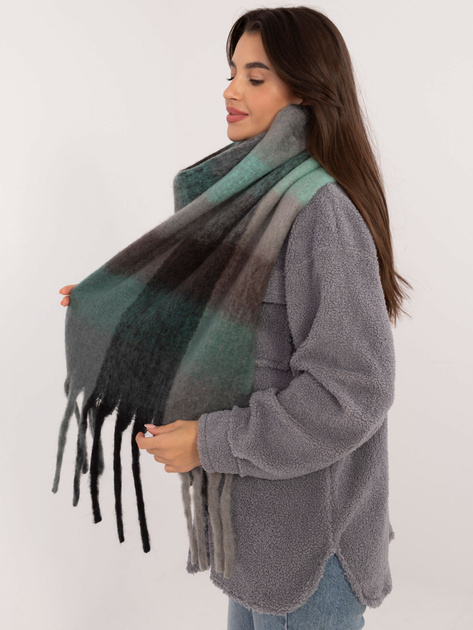 Hurtownia Czarno-szary zimowy szal z frędzlami