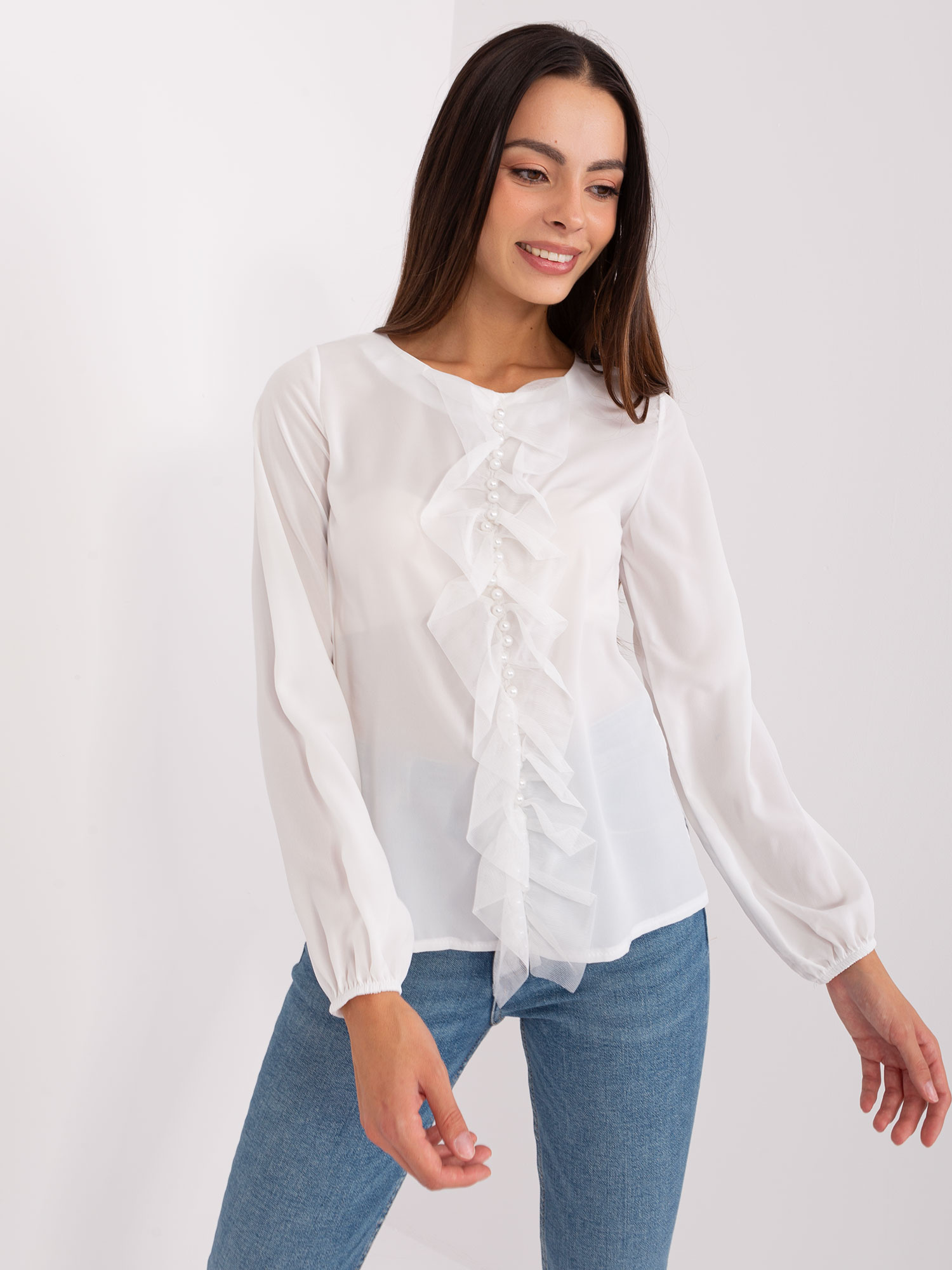 Hurt Ecru women's blouse with an application.