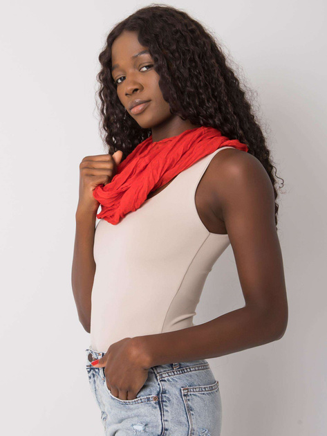 Czerwono-szara chusta w groszki