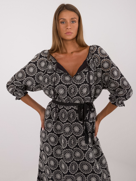 Hurt Czarna prosta sukienka koktajlowa z haftem