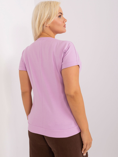 Hurt Jasnofioletowa bluzka plus size z naszywką