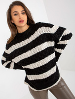 Hurt Czarno-ecru dzianinowy sweter oversize w warkocze 