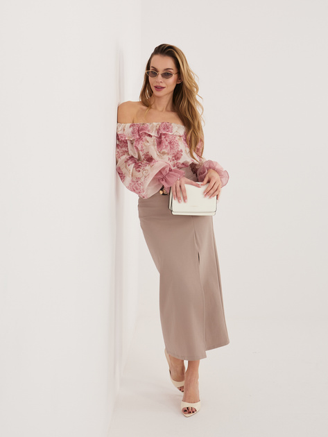 Różowa elegancka bluzka hiszpanka w kwiaty