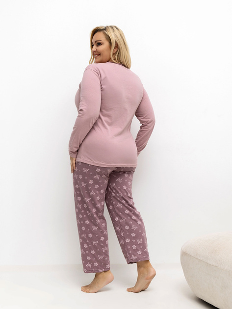 Jasnoróżowa piżama plus size z nadrukiem w motyle