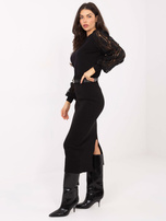 Czarna dzianinowa spódnica z rozcięciem