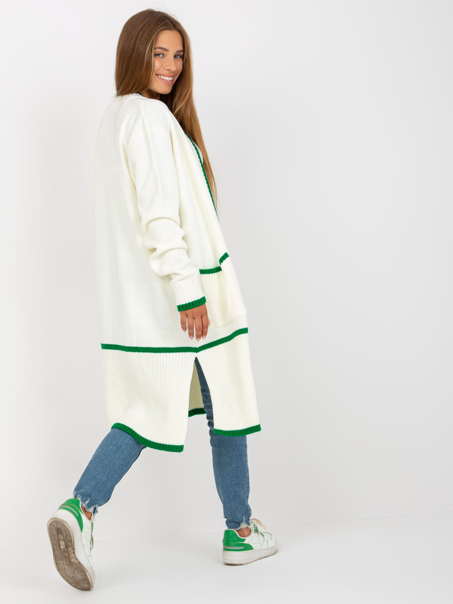 Ecru-zielony kardigan oversize z kieszeniami RUE PARIS