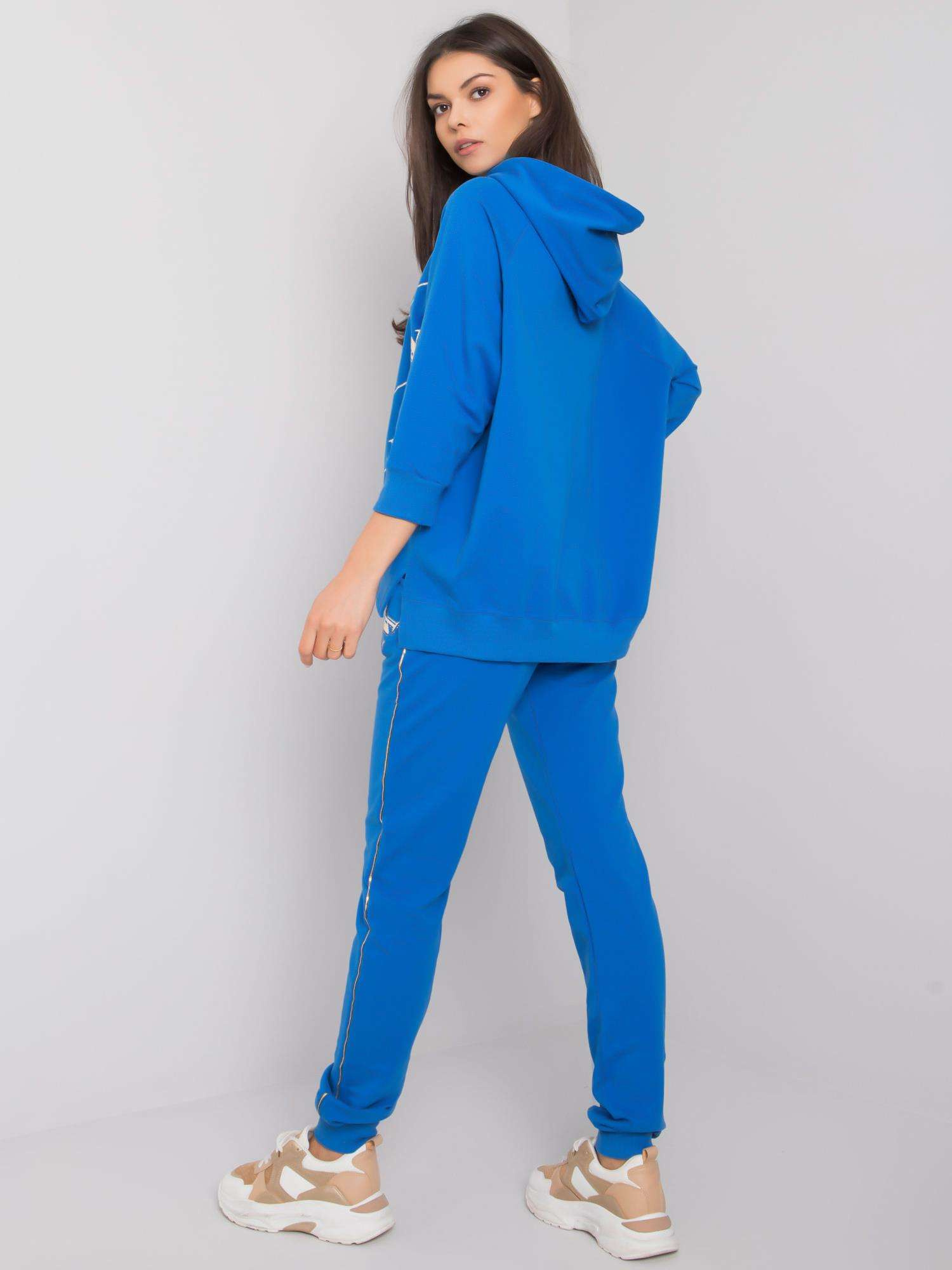 Dunkelblaues zweiteiliges Set mit Print Cliffton.