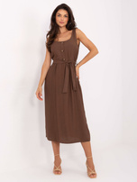 Brown summer dress with decorative buttons.