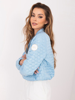 Jasnoniebieska pikowana kurtka z kieszeniami