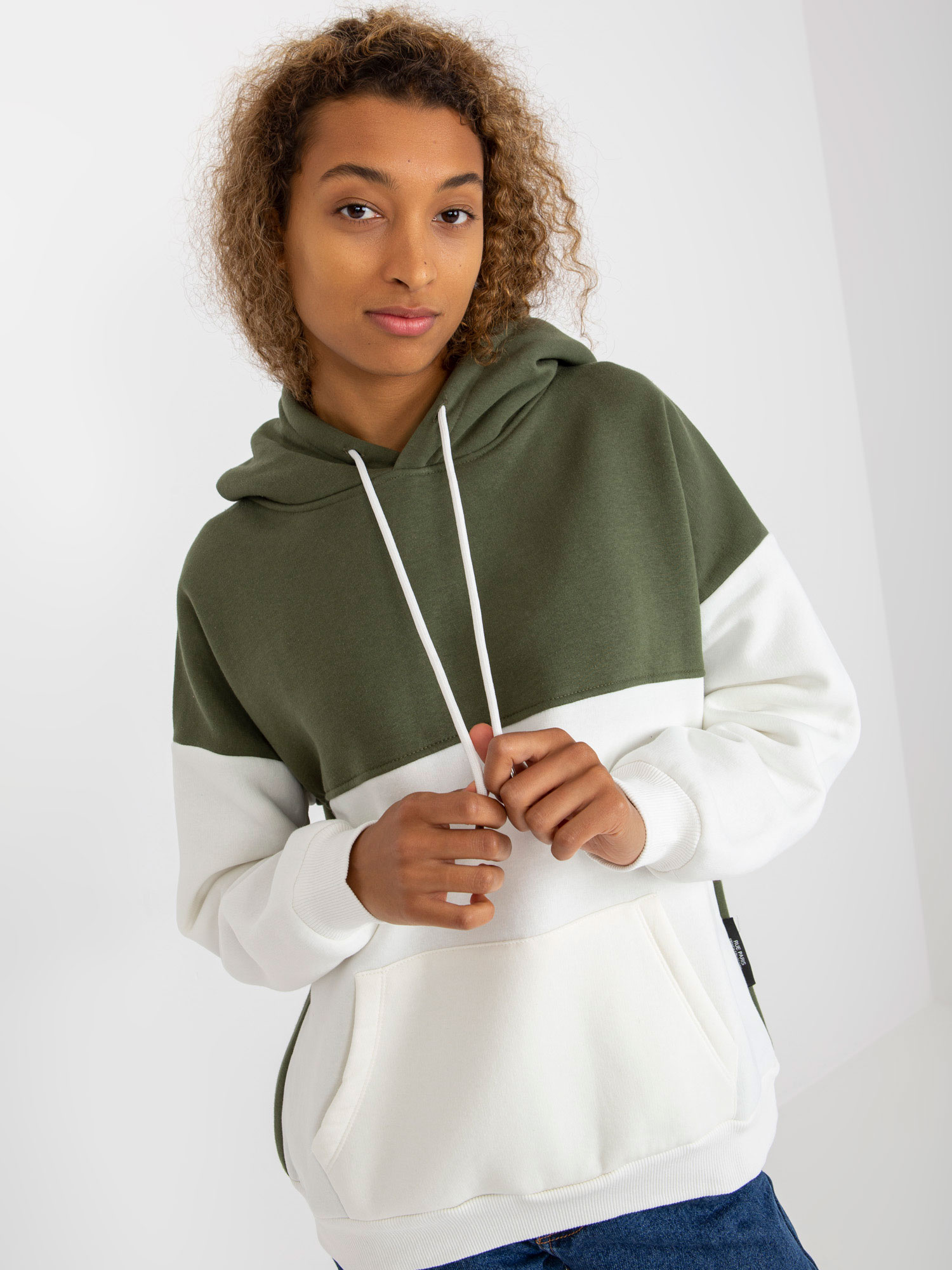 Khaki-ecru dresowa bluza basic kangurka RUE PARIS