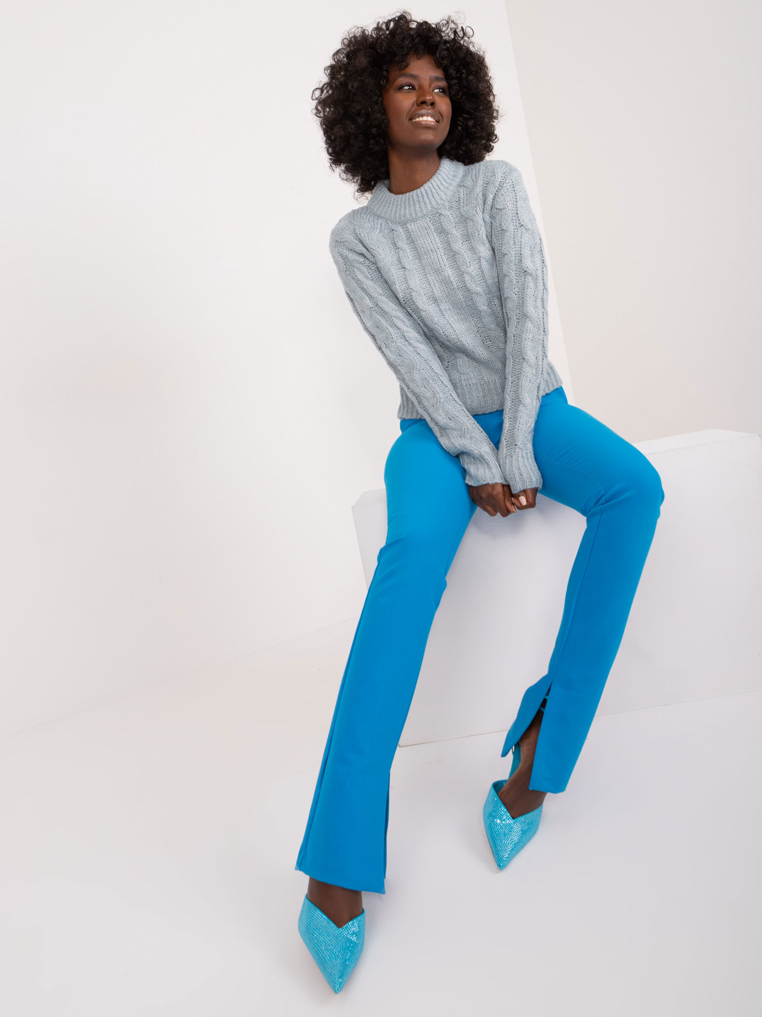Sweter mietowy