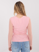 Jasnoróżowa drapowana bluzka z siateczki