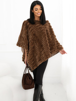 Dunkelbeige Damen-Poncho aus weichem Kunstfell.