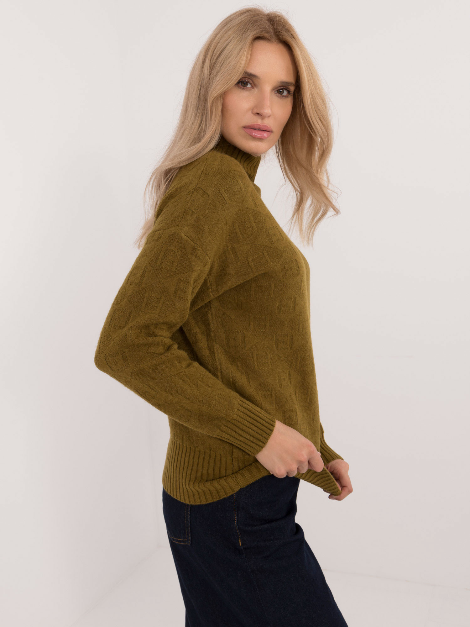 Sweter oliwkowy