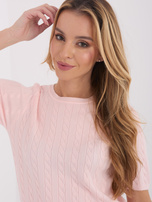 Jasnoróżowy damski sweter z warkoczami