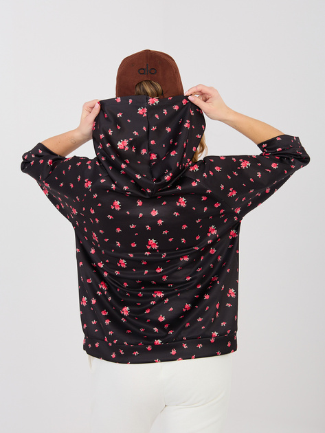 Czarna damska bluza oversize z rękawem 3/4