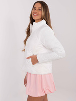 Hurt Biała pikowana kurtka damska z kieszeniami