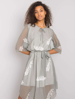 Šedé šaty Yareli.