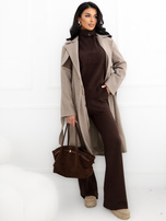 Beige melierte Übergangsjacke mit lockeren Revers.