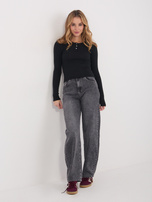 Czarna bluzka basic z guzikami przy dekolcie 