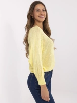 Żółty damski sweter oversize w romby