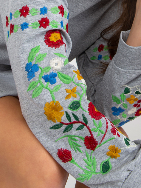 Hurt Szara melanżowa sukienka dresowa z haftem na rękawach RUE PARIS