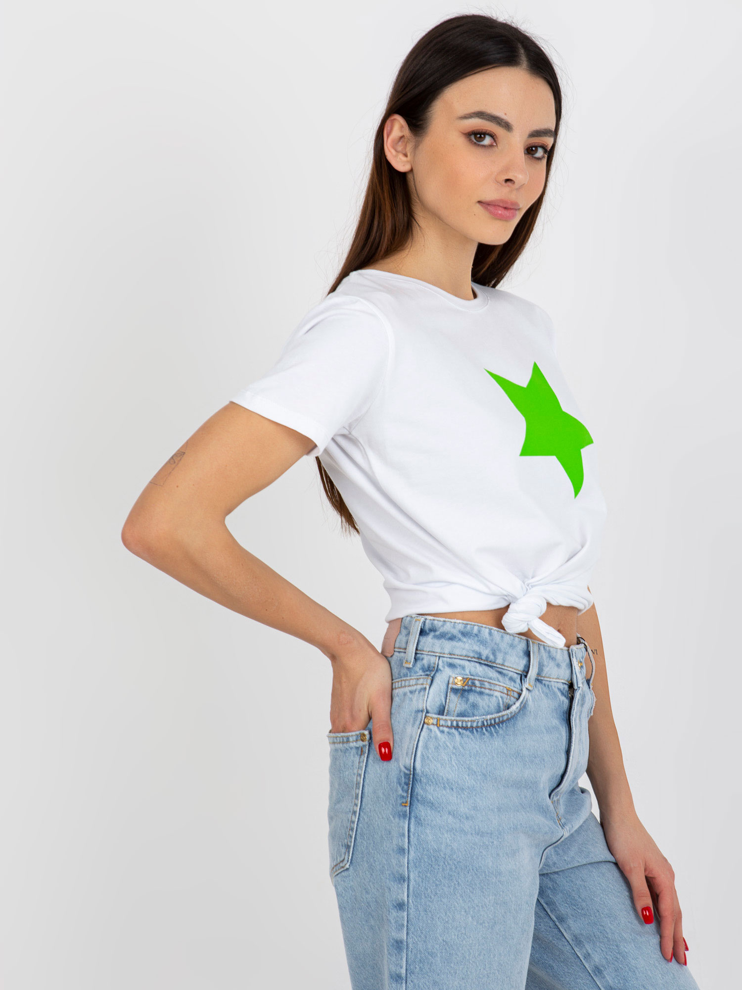Hurt weiß-grünes T-Shirt mit Sternenaufdruck BASIC FEEL GOOD.