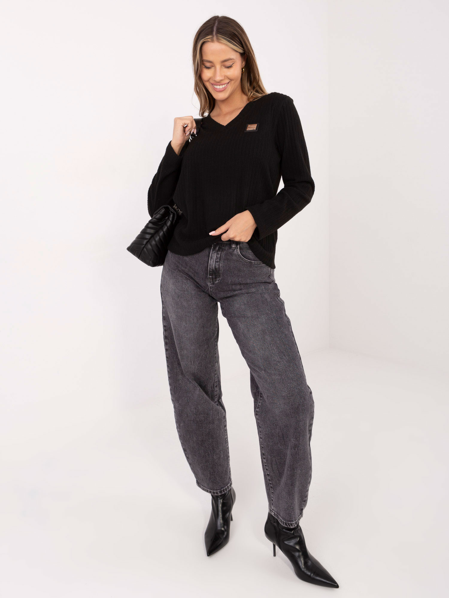 Sweter czarny