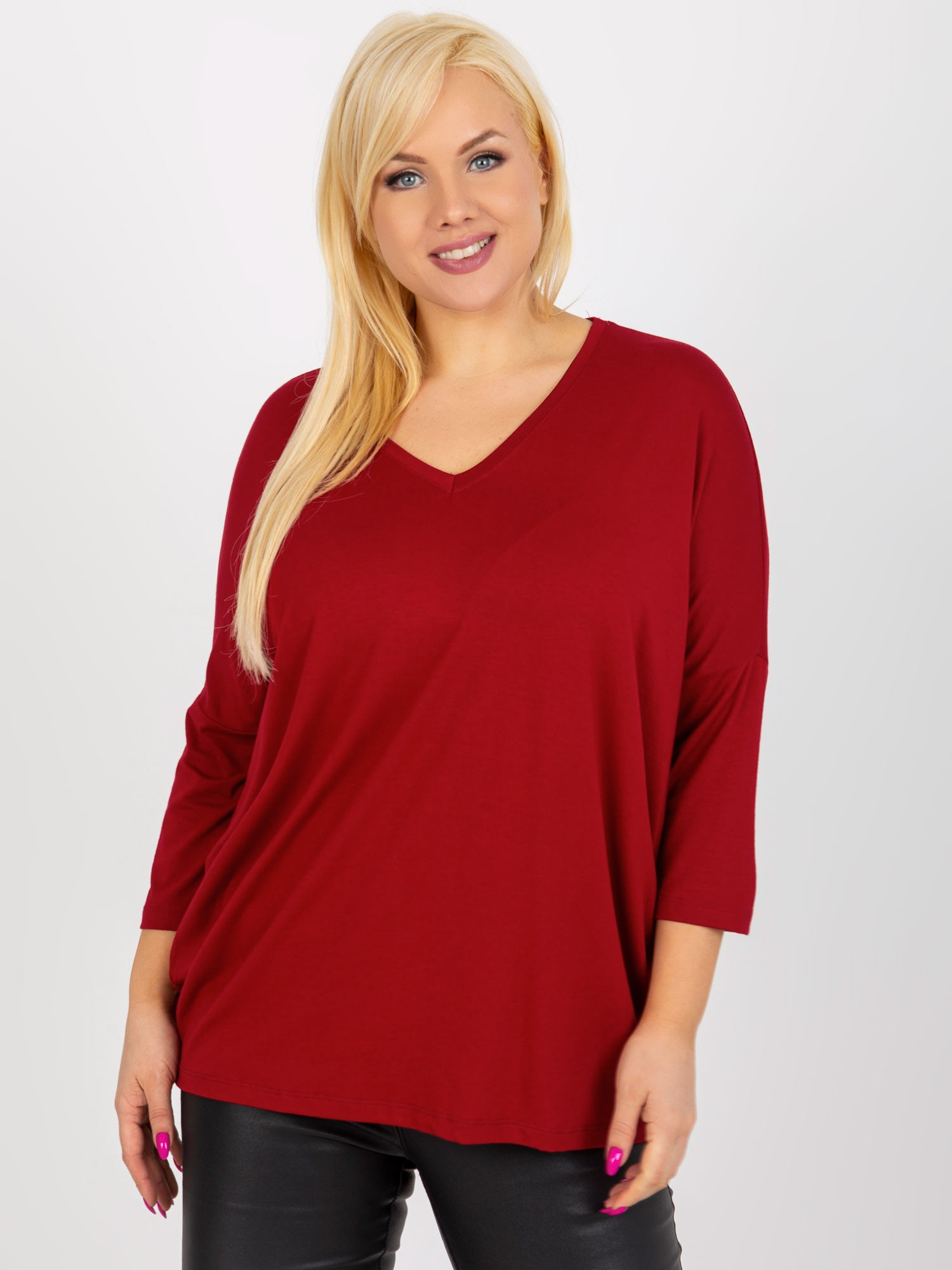Bordowa codzienna bluzka plus size basic z wiskozy