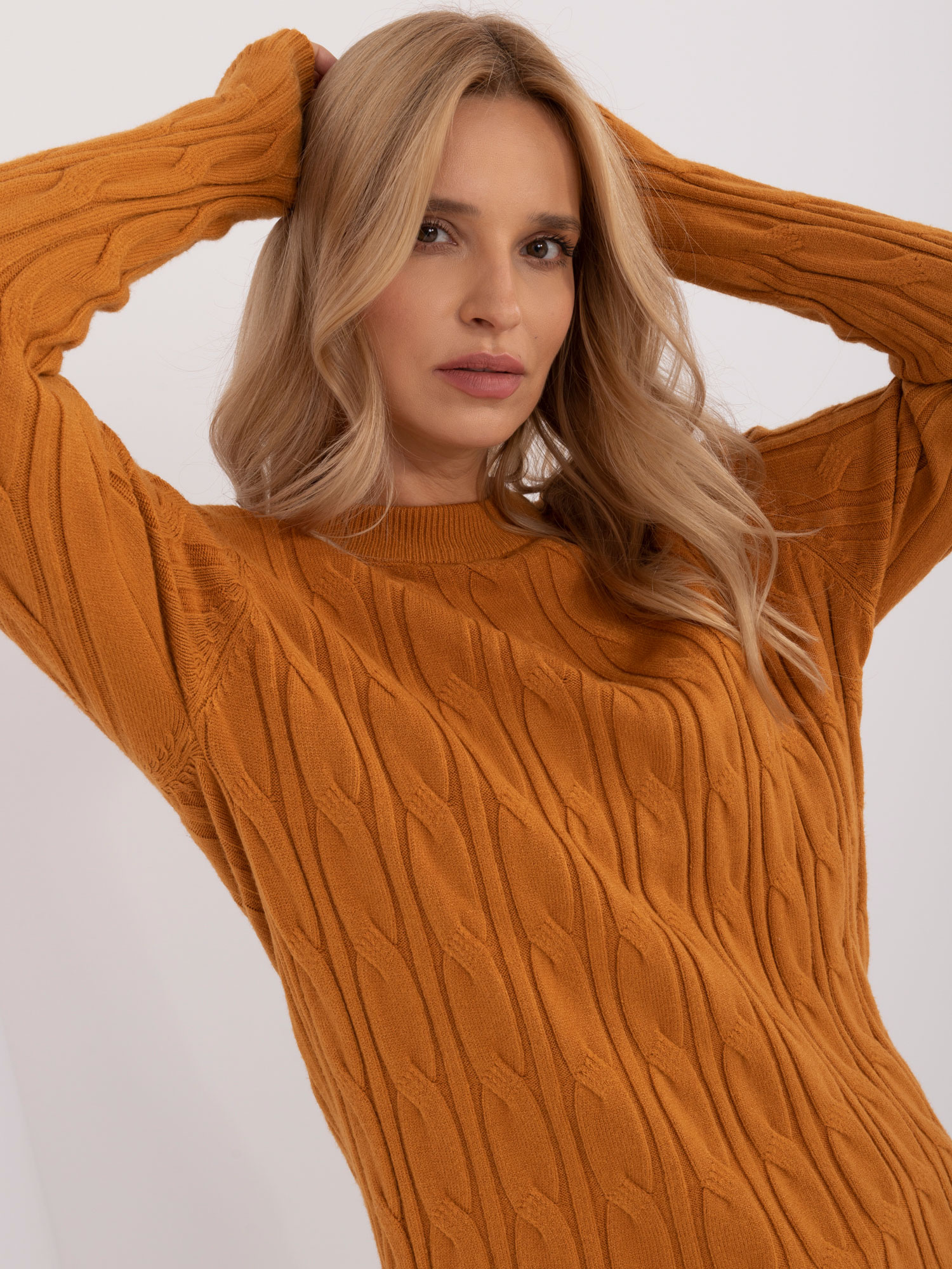 Sweter ciemny żółty