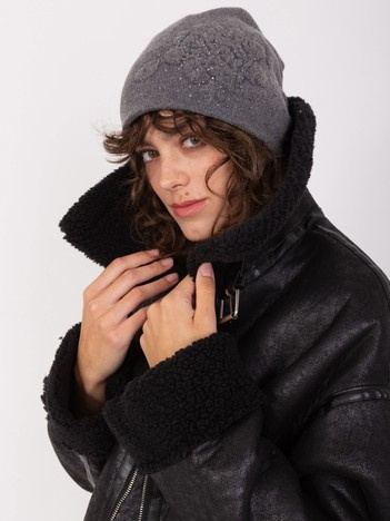Hurt Dark gray winter hat with an application.